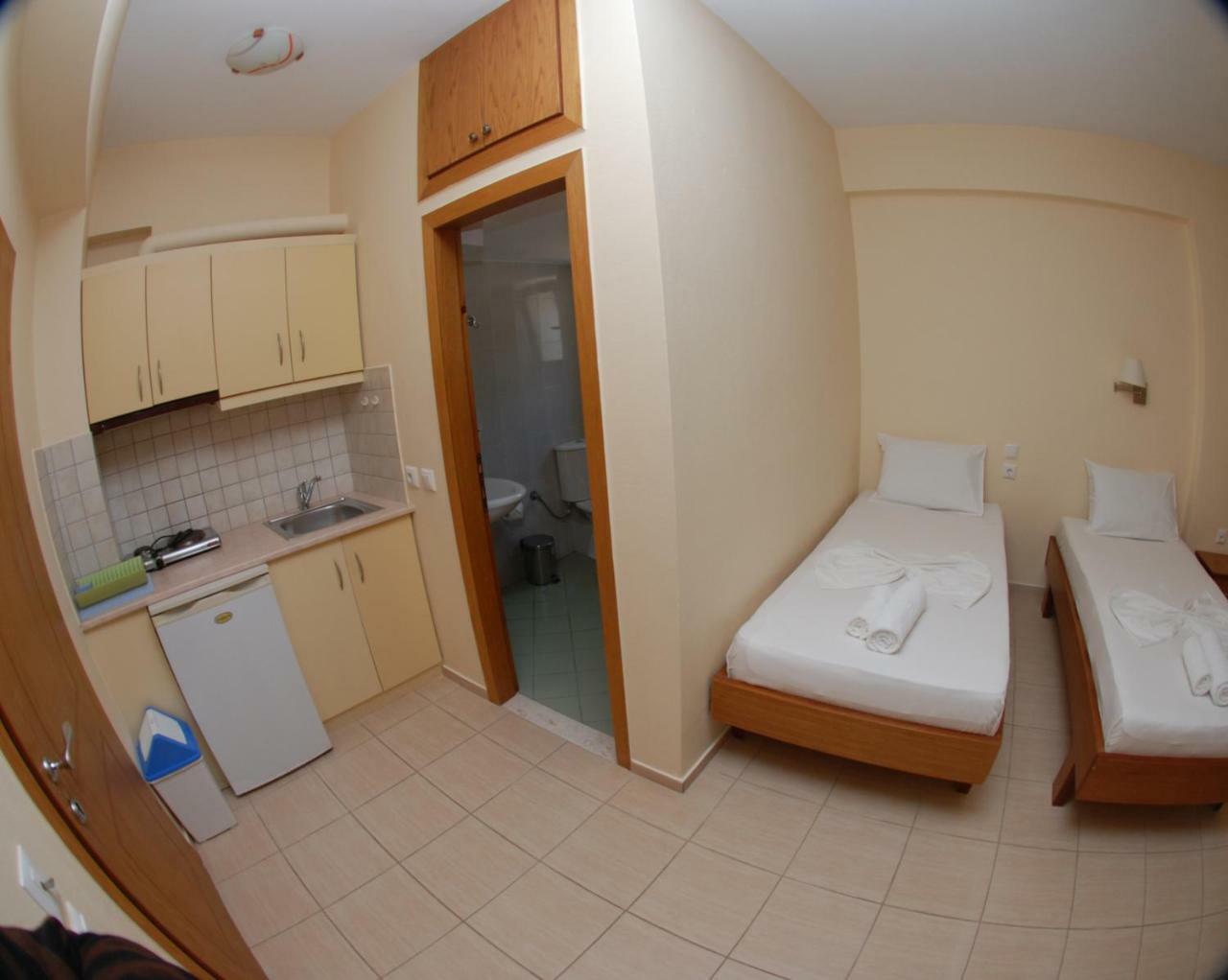 Nikos Hotel And Apartments Saranda Dış mekan fotoğraf